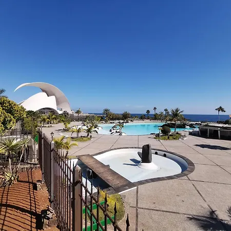 Home2book Pleasant & Design Cruz Center